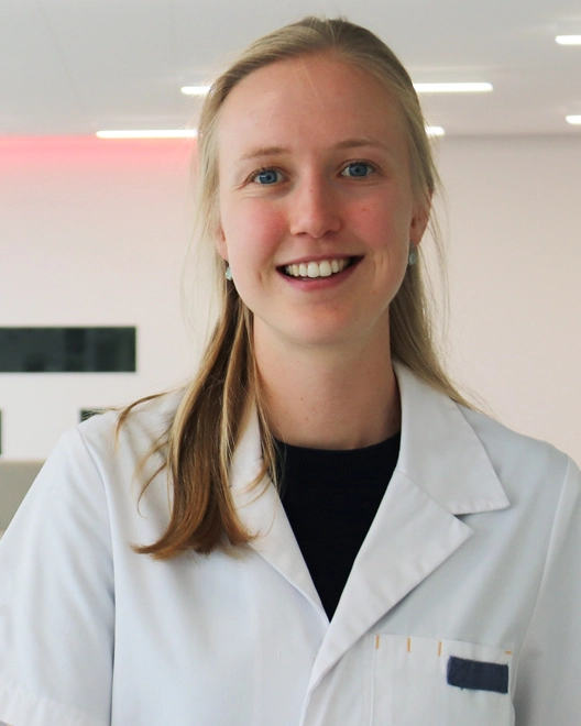 Dr. Eline Veryser