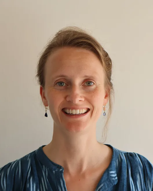 Dr. Hanne De Raeve